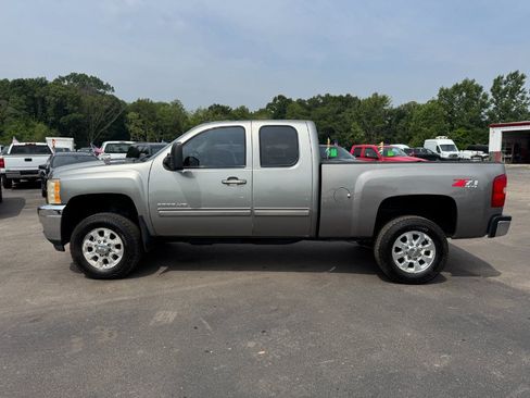 Used 2012 Chevrolet Silverado 2500 LTZ AWD/4WD image 2