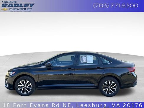 Used 2025 Volkswagen Jetta S FWD image 17