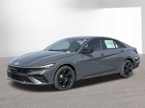New 2026 Hyundai Elantra Sport FWD image 11