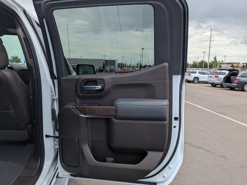 Certified 2022 GMC Sierra 1500 Denali w/ Driver Alert Package II AWD/4WD image 38