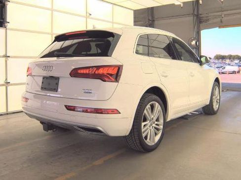 Used 2018 Audi Q5 2.0T Premium Plus w/ Premium Plus Package AWD/4WD image 2