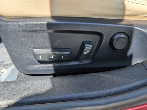 Used 2016 Lexus IS 200t RWD image 15