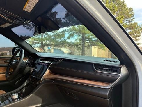 Used 2023 Jeep Grand Cherokee L Summit w/ High Altitude Package image 32