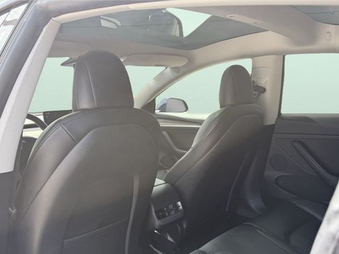 Used 2022 Tesla Model 3 Standard Range RWD image 31