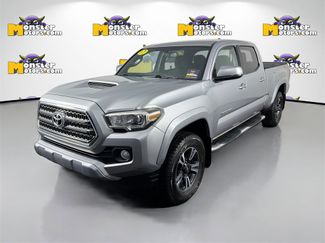 Used 2017 Toyota Tacoma SR5 video 1