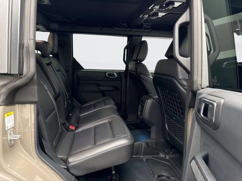 Used 2025 Ford Bronco Big Bend w/ Black Diamond Package image 19