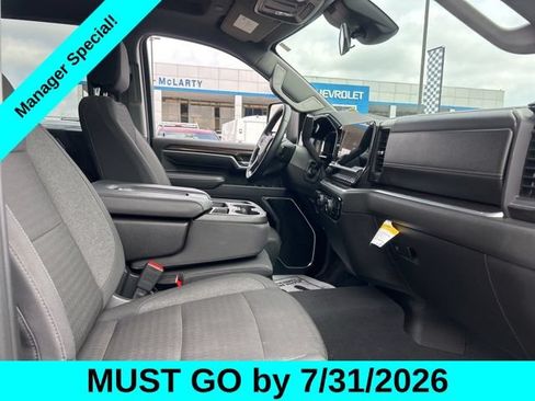 Used 2025 Chevrolet Silverado 2500 LT w/ Convenience Package AWD/4WD image 32