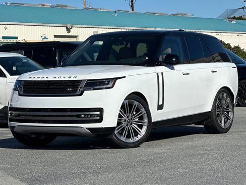 New 2025 Land Rover Range Rover SE image 1