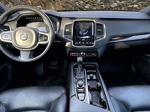 Used 2019 Volvo XC90 T6 Momentum w/ Protection Package image 13