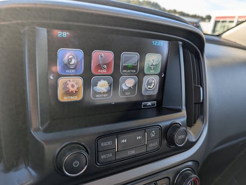 Used 2017 Chevrolet Colorado Z71 image 21