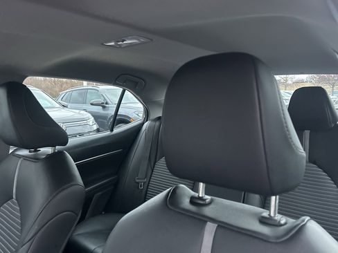 Used 2024 Toyota Camry SE image 22