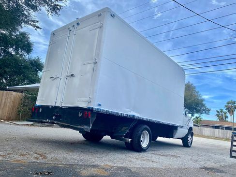 Used 1996 Ford E-350 and Econoline 350 RWD image 7