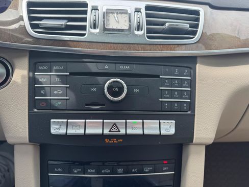 Used 2016 Mercedes-Benz E 350 Sedan image 16