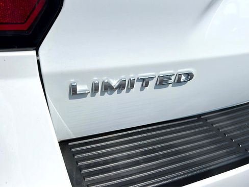 Used 2021 Ford Expedition Max Limited image 9