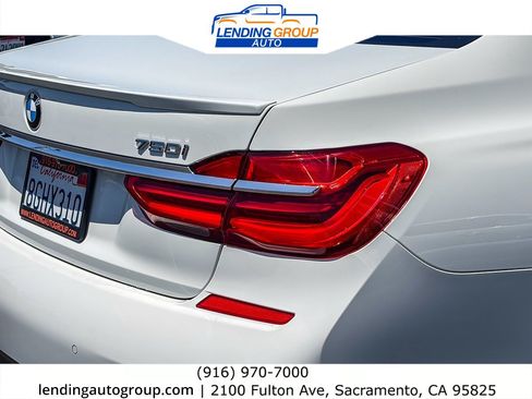 Used 2019 BMW 750i w/ Executive Package RWD image 8