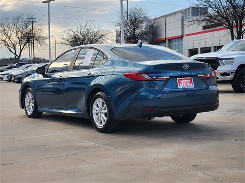 Used 2026 Toyota Camry LE image 4