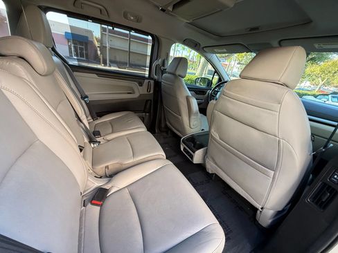 Used 2018 Honda Odyssey EX-L image 22