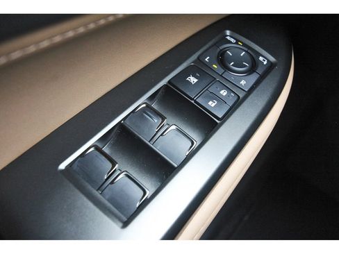 Used 2024 Lexus NX 250 FWD w/ Towing Package (2000 Lbs) image 23