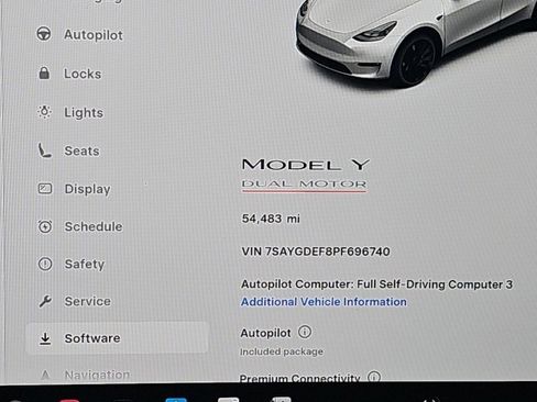 Used 2023 Tesla Model Y Performance image 9