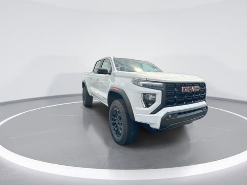 New 2026 GMC Canyon Elevation w/ Convenience Package RWD image 2