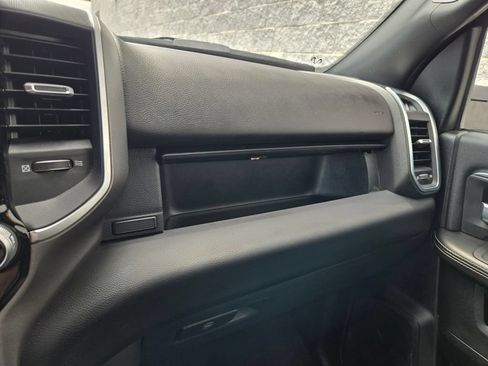 Used 2025 RAM 2500 Big Horn AWD/4WD image 38