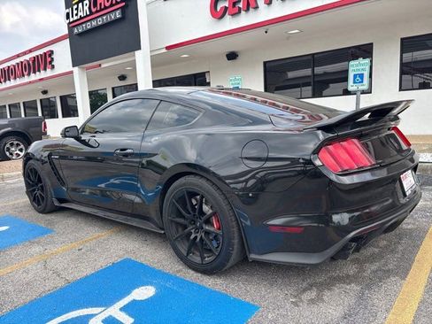Used 2016 Ford Mustang Shelby GT350 w/ Technology Package RWD image 3