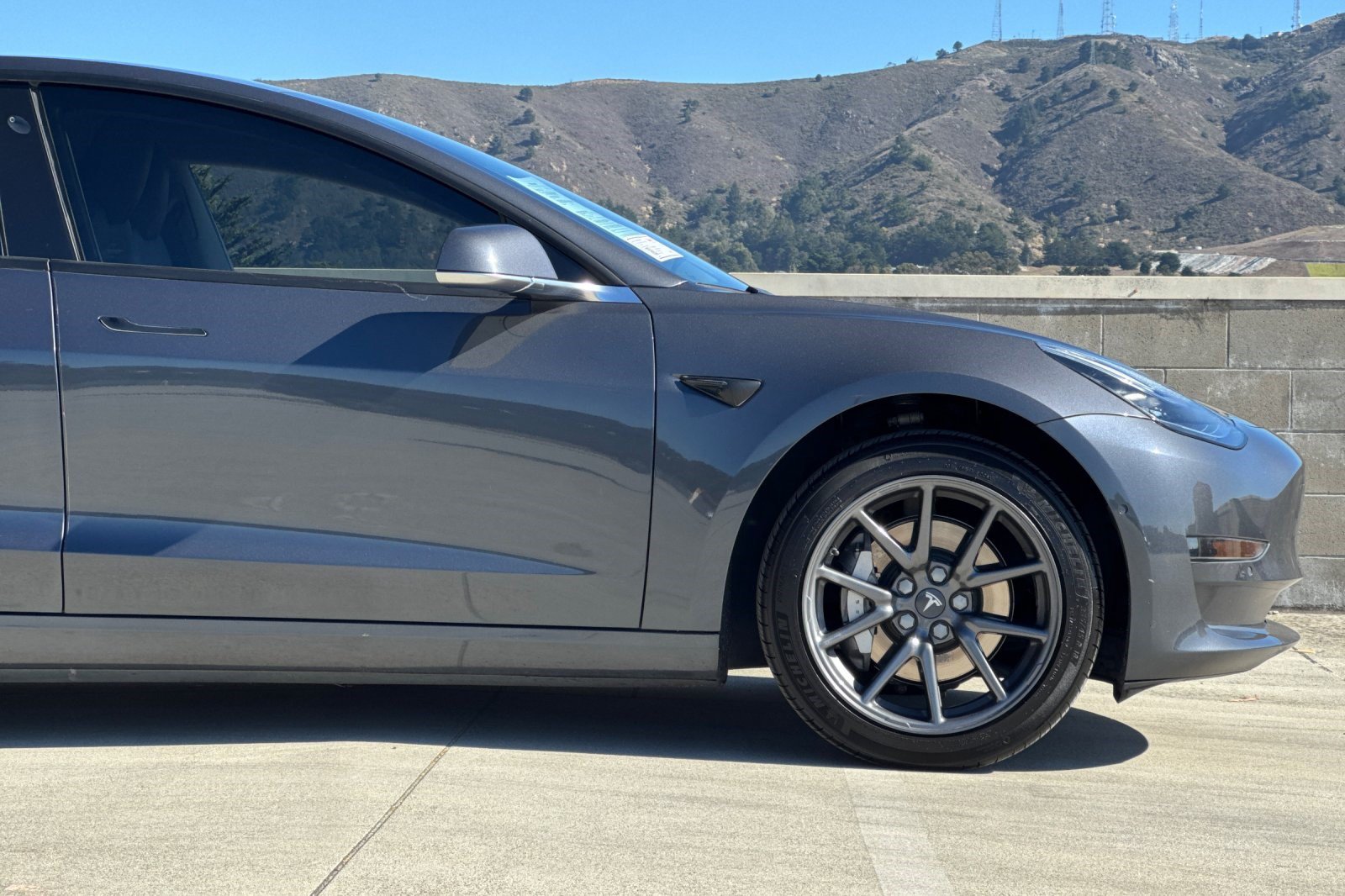 Used 2018 Tesla Model 3 Long Range RWD image 33