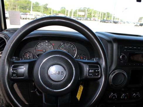 Used 2015 Jeep Wrangler Sport AWD/4WD image 10