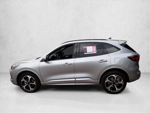 Used 2023 Ford Escape ST-Line Select w/ Tech Pack #2 AWD/4WD image 2