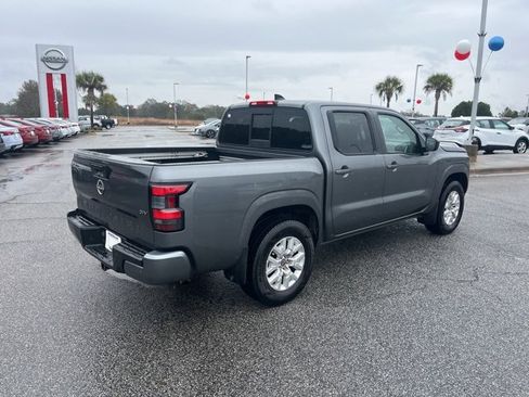 Used 2022 Nissan Frontier SV image 5