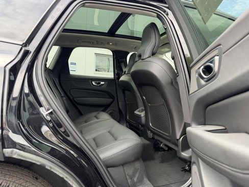 Certified 2023 Volvo XC60 B5 Plus w/ Climate Package AWD/4WD image 11
