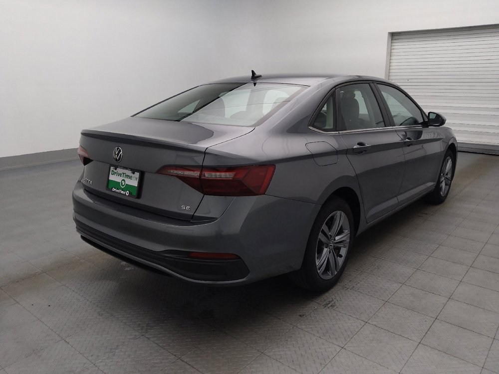Used 2024 Volkswagen Jetta SE FWD image 9
