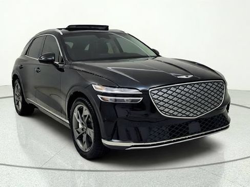 Used 2025 Genesis Electrified GV70 w/ Prestige Package AWD/4WD image 2