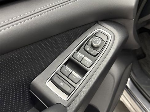 Used 2023 Subaru Ascent Limited image 11
