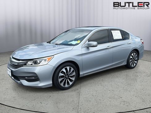 Used 2016 Honda Accord EX image 2