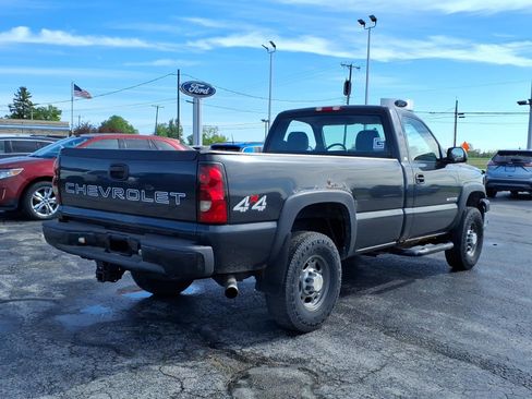 Used 2004 Chevrolet Silverado 2500 W/T AWD/4WD image 3