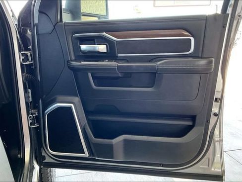 Used 2024 RAM 2500 Laramie AWD/4WD image 23