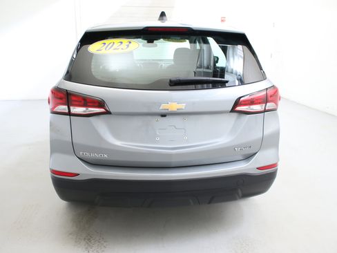 Used 2023 Chevrolet Equinox LS FWD image 8