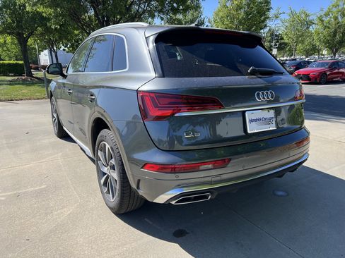 Used 2023 Audi Q5 2.0T Premium w/ Convenience Package image 9