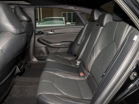 Used 2021 Toyota Avalon Limited w/ Advanced Safety Package image 8