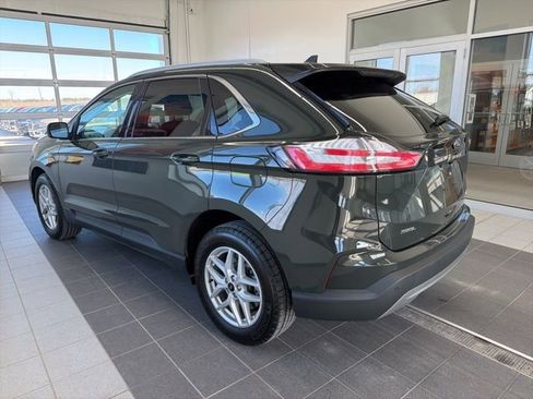 Certified 2024 Ford Edge SEL w/ Convenience Package AWD/4WD image 3