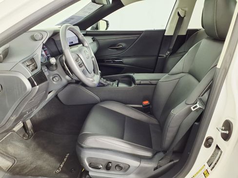 Used 2024 Lexus ES 350 w/ Premium Package image 17