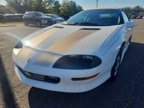 Used 1995 Chevrolet Camaro LT RWD image 2