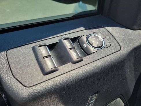 Used 2018 Ford F150 XLT w/ Equipment Group 302A Luxury AWD/4WD image 21