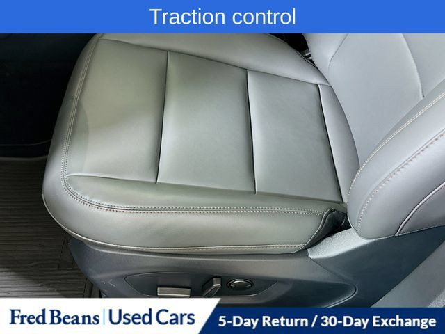 Used 2026 Ford Explorer Active AWD/4WD image 26