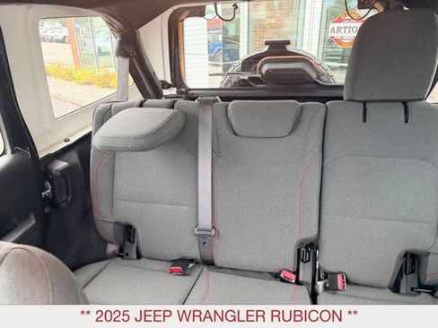 Certified 2025 Jeep Wrangler Unlimited Rubicon AWD/4WD image 20