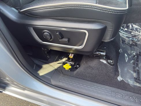 Used 2025 RAM 1500 Laramie image 29