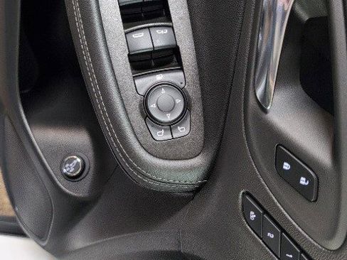 Certified 2022 Buick Encore GX Essence w/ Experience Buick Package image 8