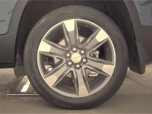 Used 2018 GMC Acadia SLT w/ LPO, Floor Liner Package image 27