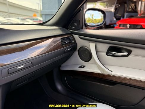 Used 2013 BMW 335i Convertible w/ Premium Pkg RWD image 18